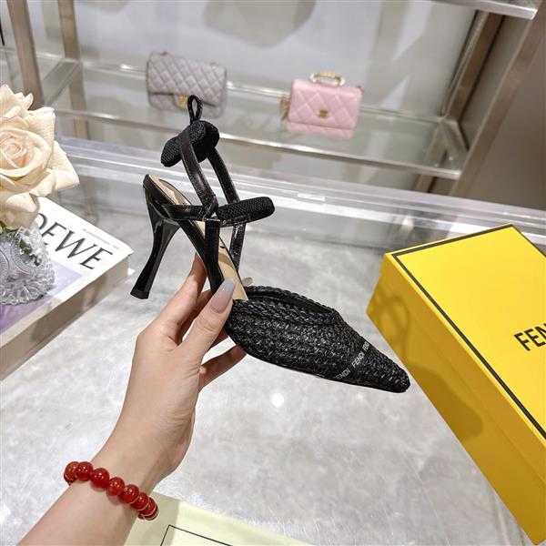 2025112818419113 260